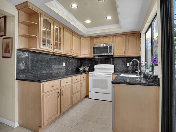 5th image of 2023 Los Gatos Almaden Rd