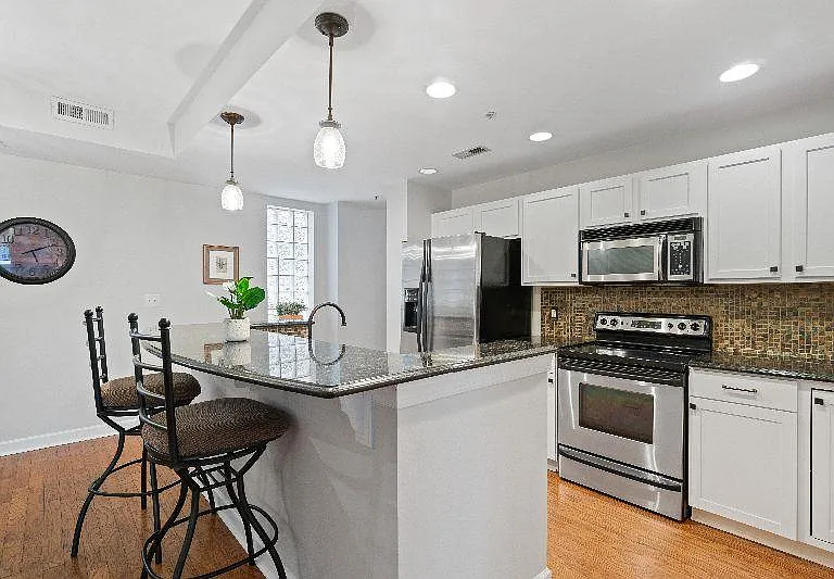 718 Trade St #301 — Photo 5