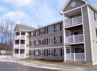8 Greenleaf Park APT D, Merrimac, MA 01860