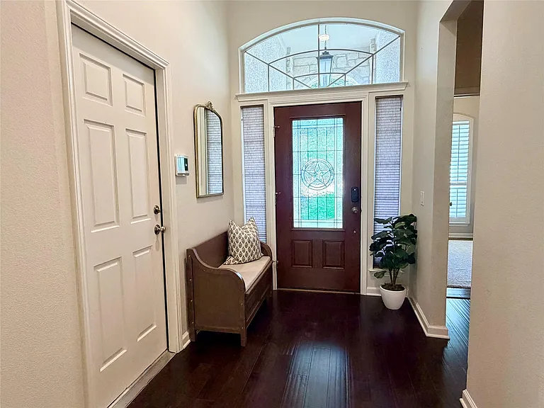 11508 Emerald Falls Dr — Photo 2