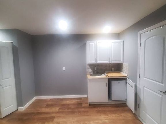 3rd image of 15375 SW 57th Ter