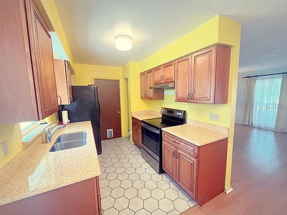 4th image of 5839 HUTTON DRIVE