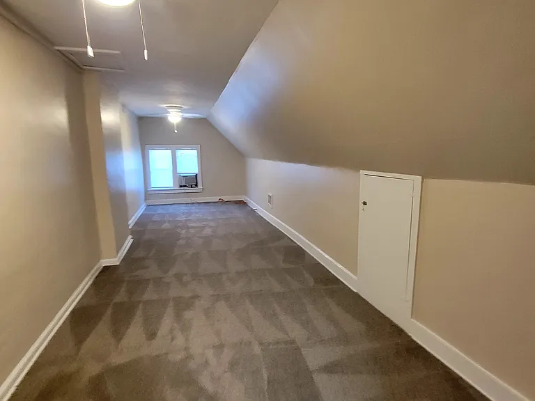 2266 Grandview Ave — Photo 50