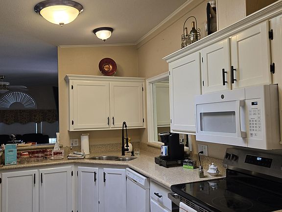 5th image of 17200 W BELL Road #1713