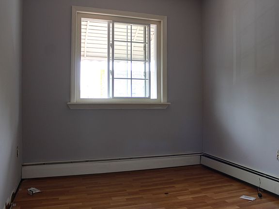 5th image of 1140 Croes Ave