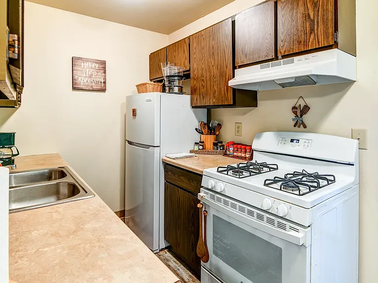 Arbor Park Apartments — Photo 23