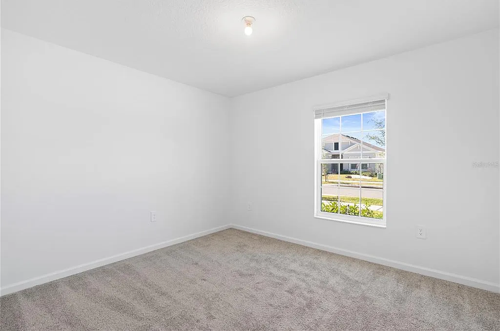 3 bed, 2.0 bath, 1555 sqft, $2,100 — Photo 4