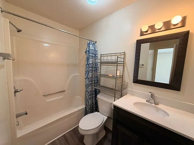 3024 Sherrill Ave #F — Photo 11