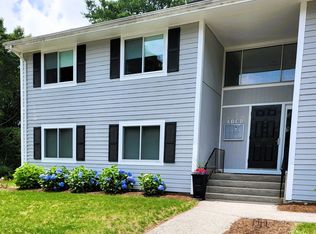 18 Beals Cove Rd APT C, Hingham, MA 02043