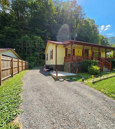 2nd image of 6336 Deskins Rd