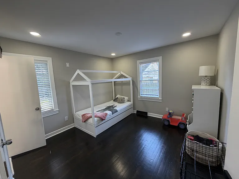 4155 Lee St — Photo 2