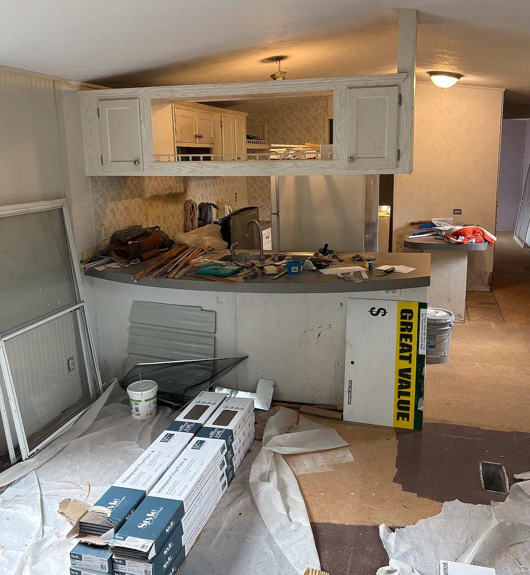 3 bed, 920 sqft, $750 — Photo 2