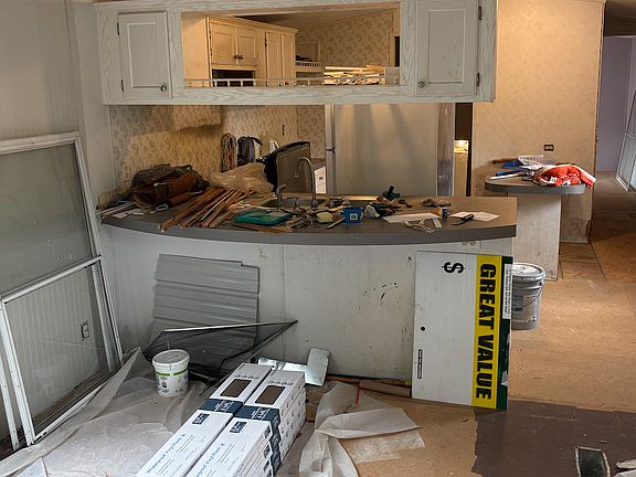2nd image of 108 Azalea Ln