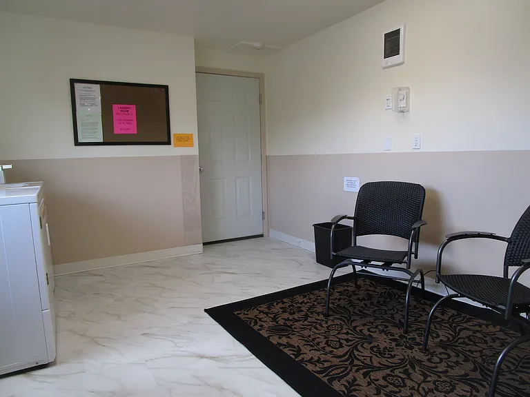 The Mauna Kea Comfortable, Age-Restricted / 55+ View Apartments — Photo 8