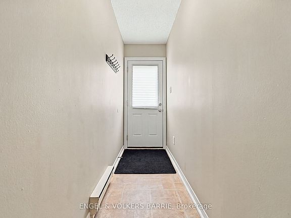 3rd image of 506 Essa Rd Unit 38
