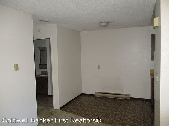 4th image of 19 S Roosevelt St APT D