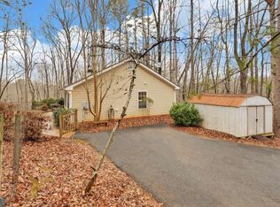 213 Crest View Dr, Dahlonega, GA 30533