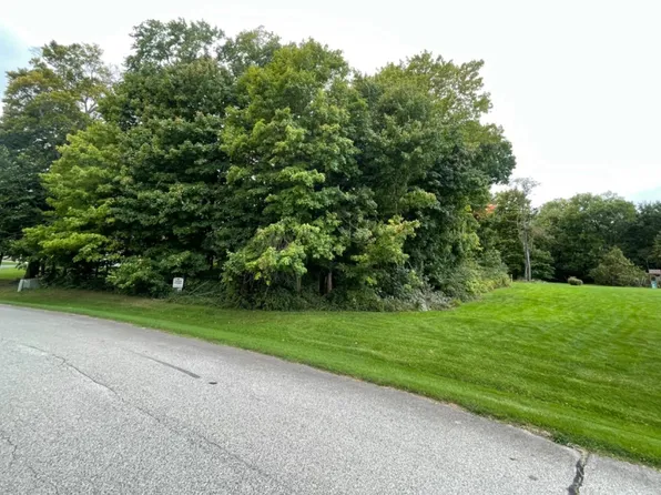 820 Hunter Dr, Westville, IN 46391