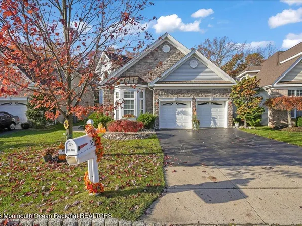 39 Forsgate Way, Lakewood, NJ 08701