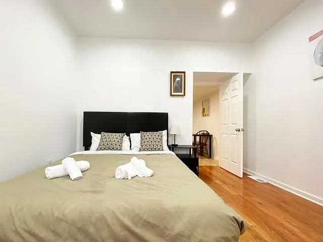 1415 Lombard St — Photo 2