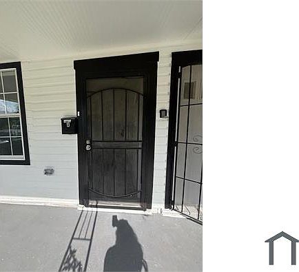 2nd image of 2116 Columbus Ave APT A