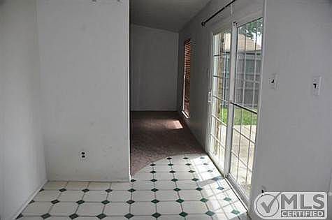 3rd image of 1913 Glenbrook Meadows Dr