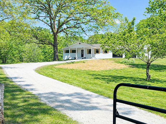3rd image of 138 Keylon Hollow Rd