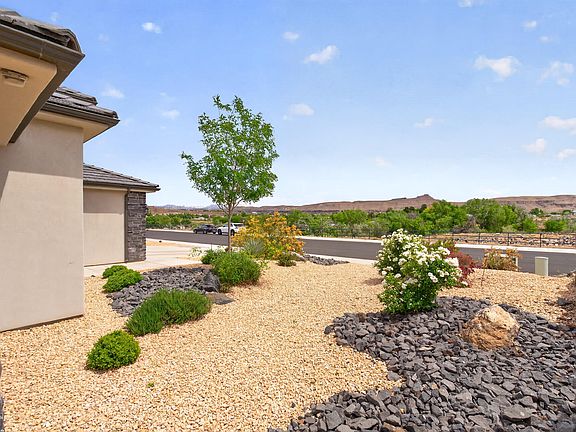 4th image of 1790 W Andesite Dr W