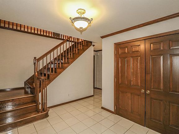 4th image of 10920 Yorkway Ln