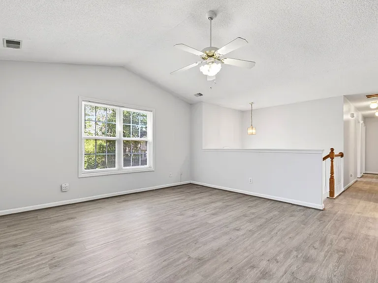 3212 Pagoda Trce — Photo 15