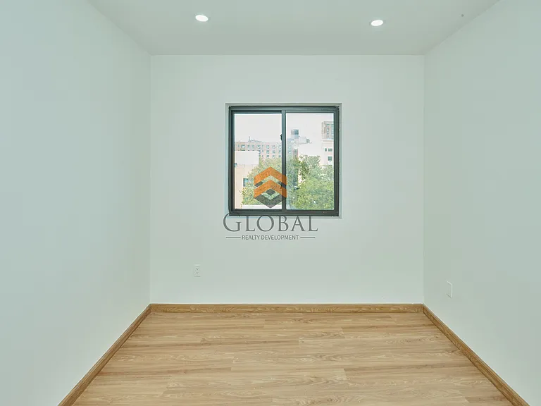 2039 Westchester Ave #503 — Photo 6