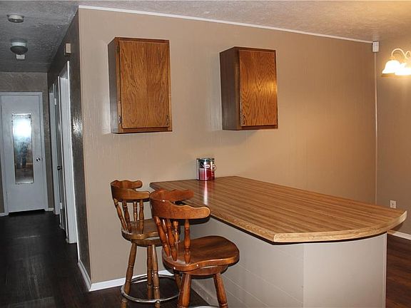3rd image of 12208 Squire Dr