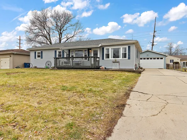 525 Evergreen Ln, Bradley, IL 60915