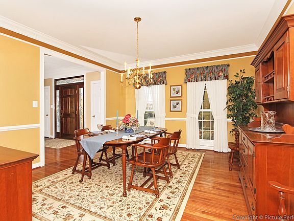3rd image of 9802 Pebble Beach Ct