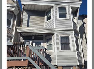 1440 W Barry Ave APT 2R, Chicago, IL 60657