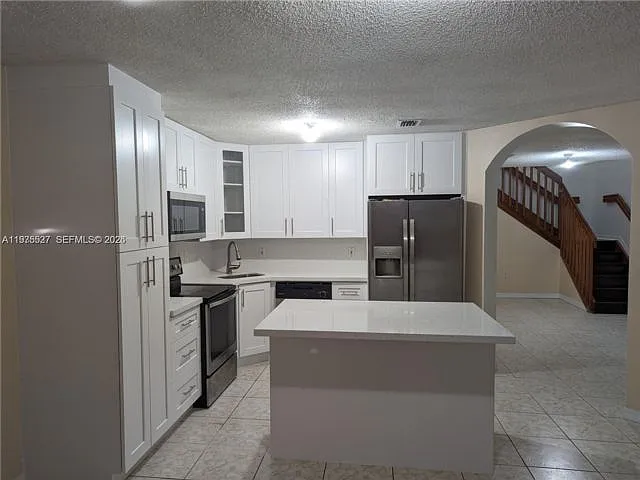8719 SW 158th Path — Photo 2