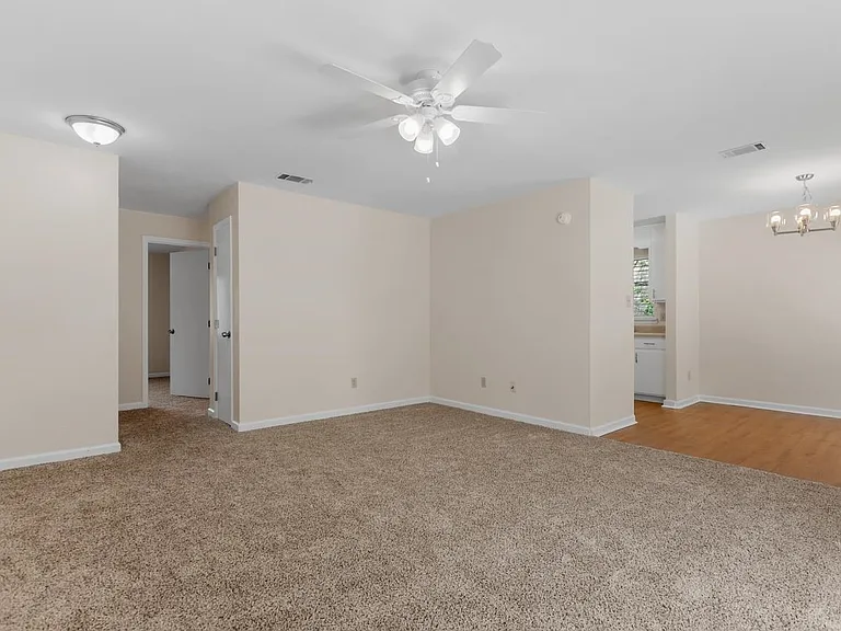 2188 Claremont Ln #C — Photo 7