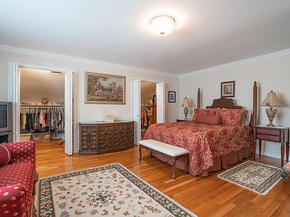 5th image of 32 N Evarts Ave