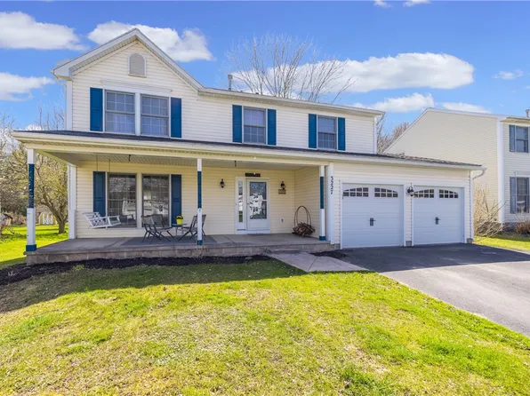 3227 Pine View Dr, Walworth, NY 14568