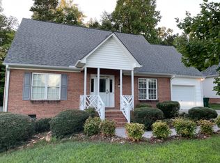 165 Hunters Horn Ln, Winston Salem, NC 27107