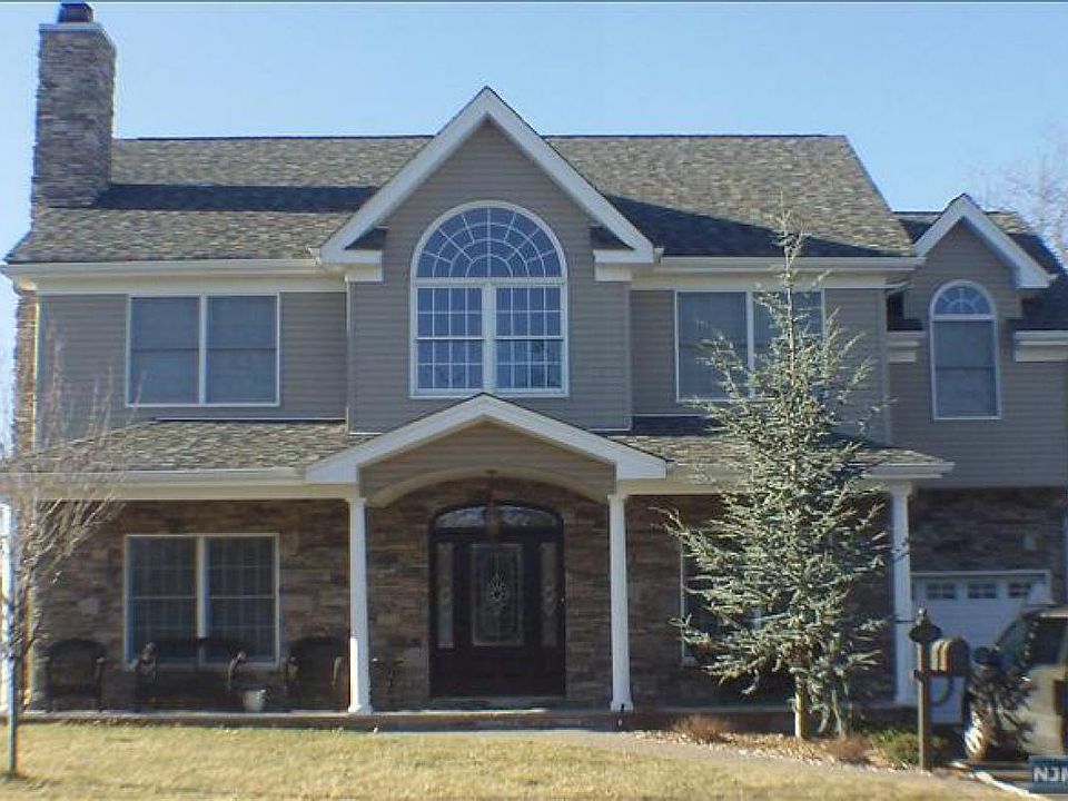 1st image of 17-23 Eberlin Dr #1X