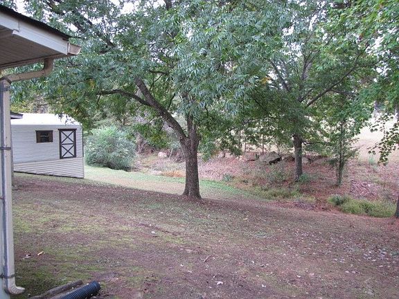 4th image of 1625 Maple Dr