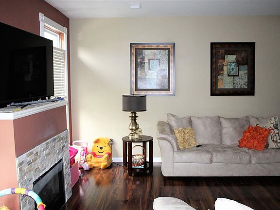 3rd image of 25858 Maritime Cir N