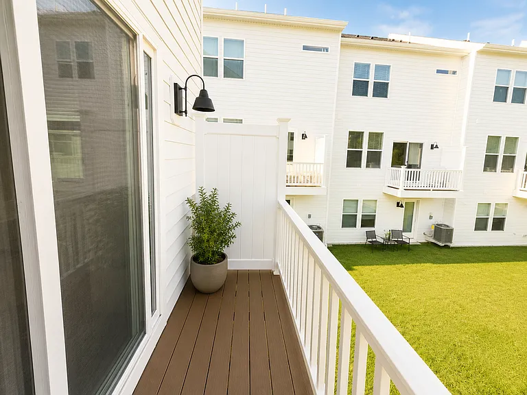 9717 Hopkins St — Photo 53