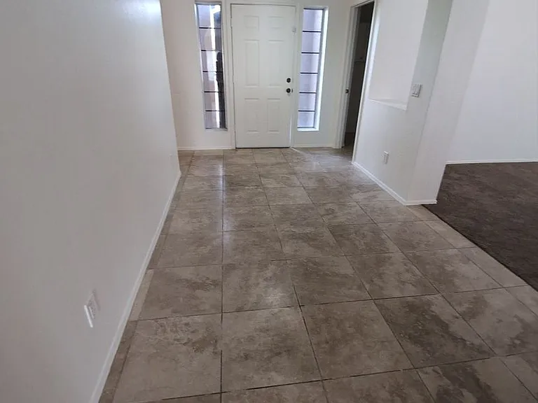 1207 E San Remo Ave — Photo 10
