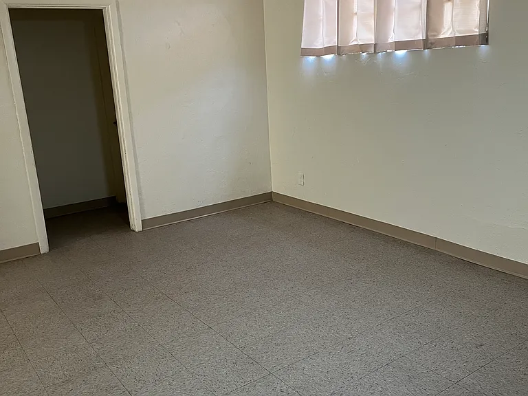2037 N Santa Rosa Ave #A — Photo 20