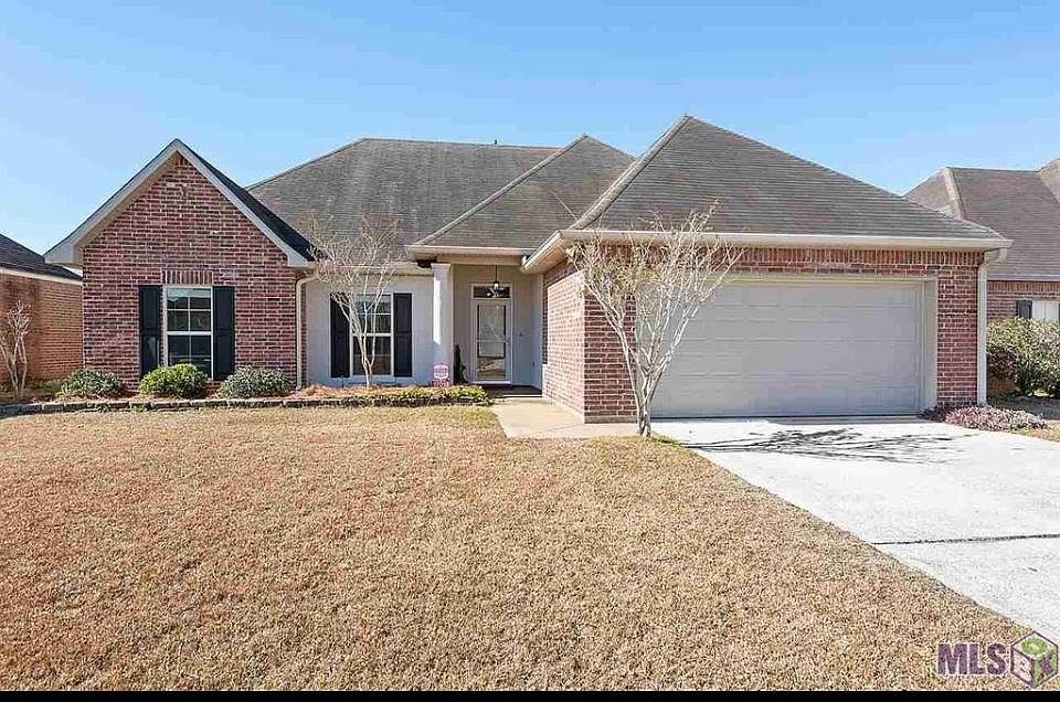 1st image of 17013 Jamestowne Dr
