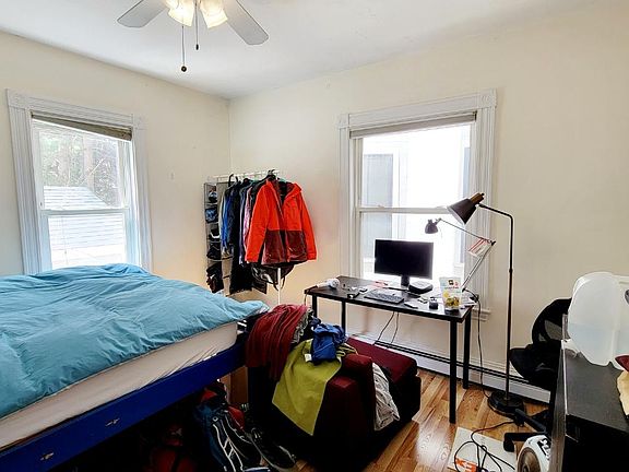 4th image of 10 Hardwick St #1