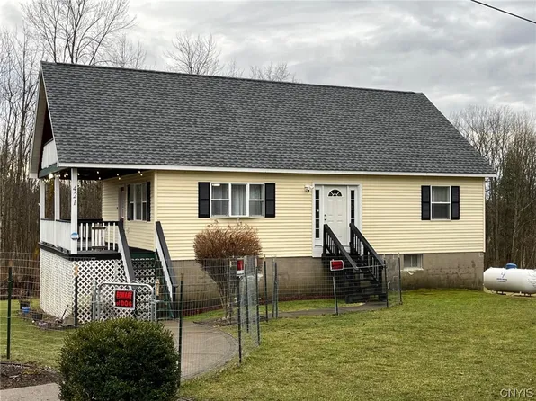 421 Foil Rd, Williamstown, NY 13493