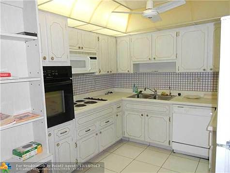 3rd image of 4020 Galt Ocean Dr APT 406